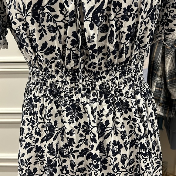 Kindred | Navy and White Floral Maxi Dress size Petite Large - Picture 5 of 13